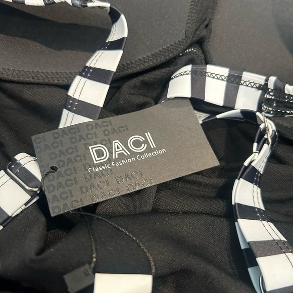 NWT Daci Women’s Plus Size 22W One Piece Swim - Picture 9 of 9